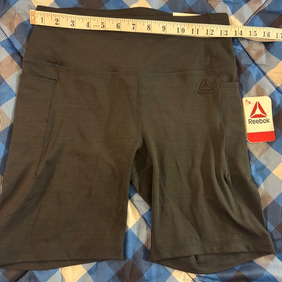 Reebok Black Shorts new with tags - Picture 3 of 5